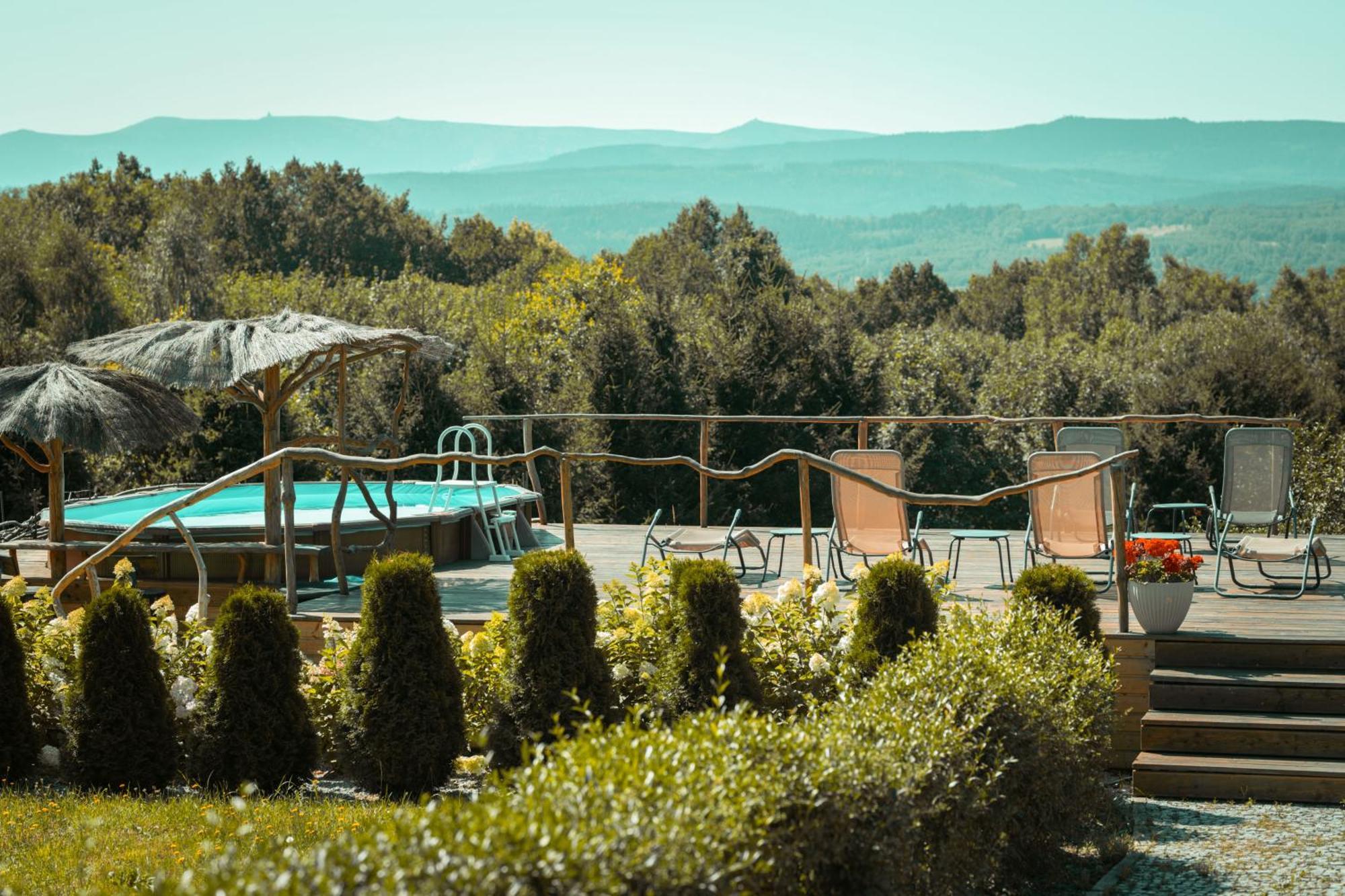 Bonaluti Vila Mirsk Exterior foto